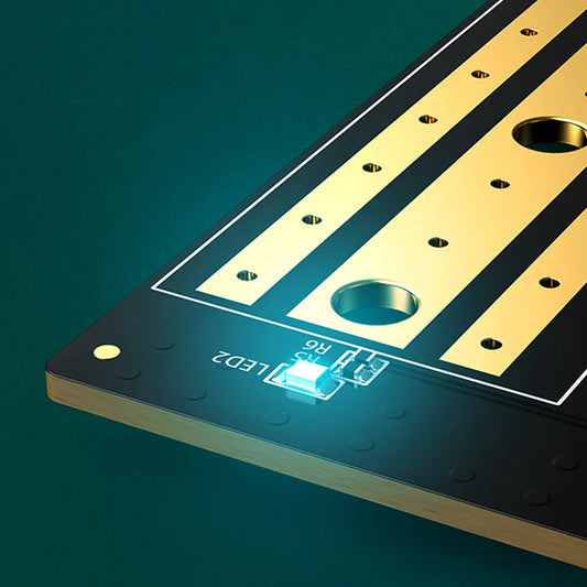 Adaptateur Interface SSD UGREEN CM302 (70504), NVMe M.2 / SATA - PCIe 3.0 X4