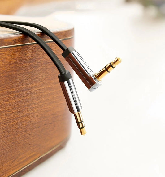Cavo audio 3,5 mm - 3,5 mm UGREEN AV119 angolato, 0,5 m, nero