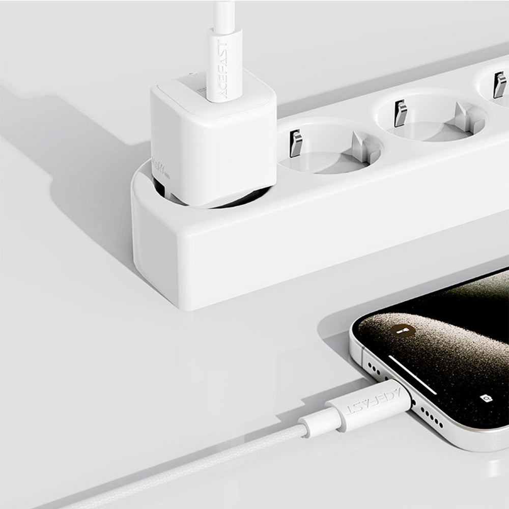 Câble de données et de charge USB-C - USB-C Acefast C18-03, 60W, 1.2m, Blanc