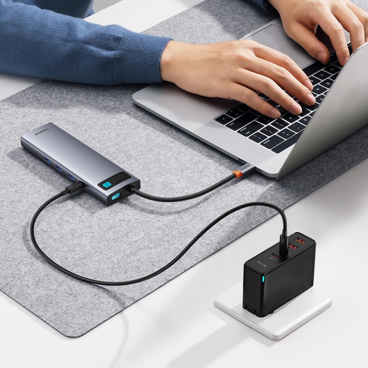 Hub USB-C Baseus Metal Gleam, 3 x USB-A 3.0 - 1 x USB-A - 1 x USB-C - 1 x HDMI - 1 x VGA - 1 x Jack 3.5mm - 1 x RJ45 - 1 x SD - 1 x microSD, Gris