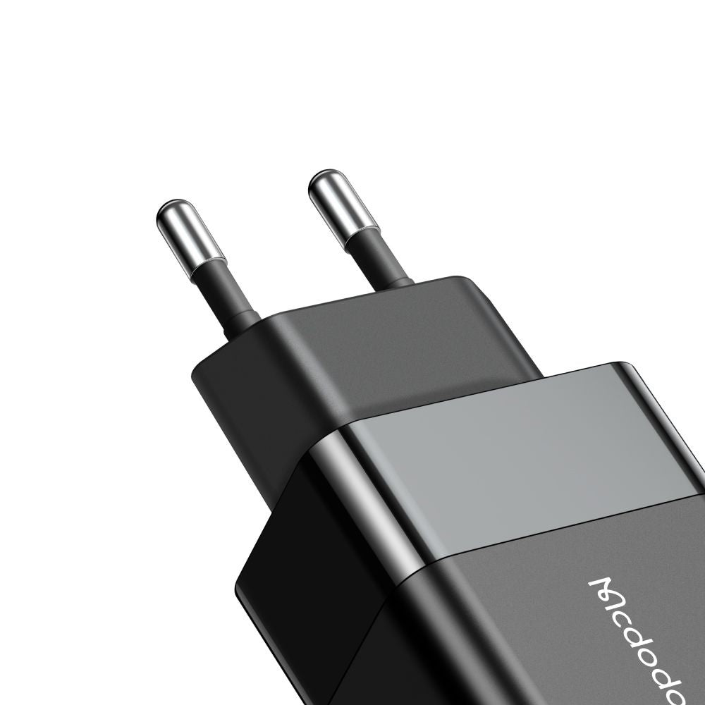 McDodo CH-1951 Hydrogen Network Charger, 20W, 3A, 1 x USB-A - 1 x USB-C, Black