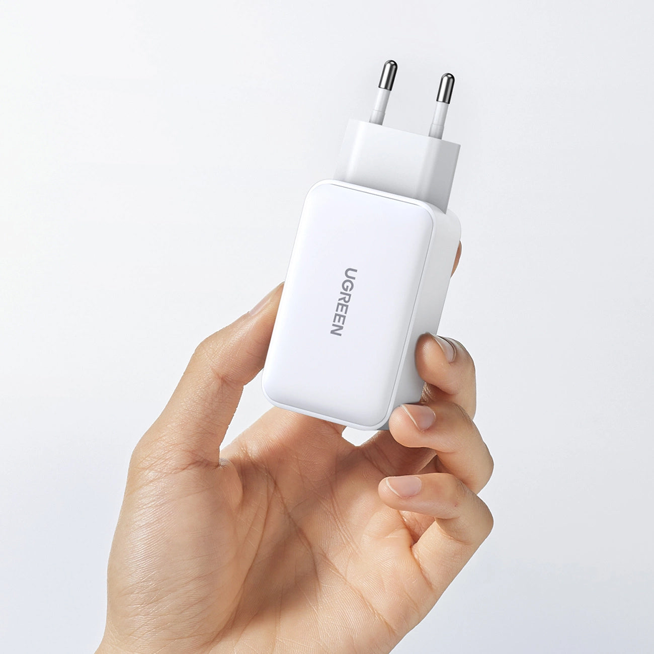 Chargeur réseau UGREEN CD244, 65W, 3A, 1 x USB-A - 2 x USB-C, Gris