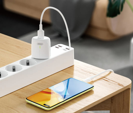 Caricabatterie Rete XO Design L114, 20W, 3A, 1 x USB-A - 1 x USB-C, Bianco