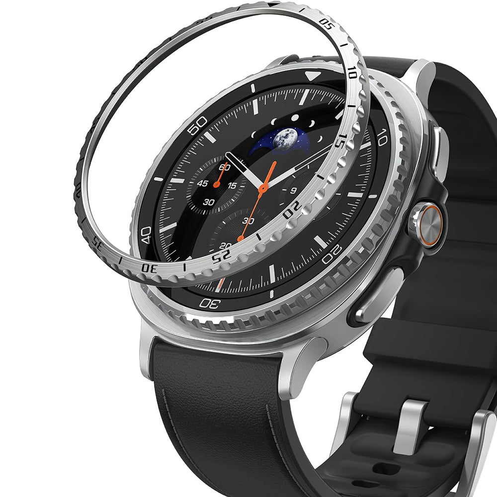 Cornice Protettiva Ringke Inner Styling per Samsung Galaxy Watch8 Classic, Argento