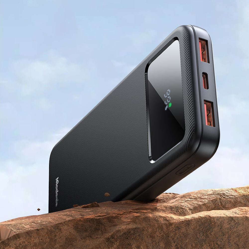 Batteria Esterna McDodo MC-4220, 10000mAh, 22.5W, QC + PD, 2 x USB-A - 1 x USB-C, Nera