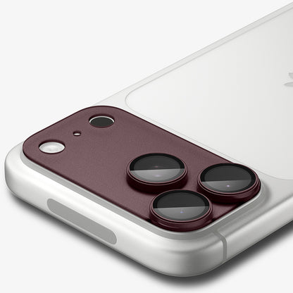 Schutzfolie für die Rückkamera Spigen GlastR EZ FIT Optik Pro XL für Apple iPhone 18 Pro, gehärtetes Glas, Burgunderrot AGL12036