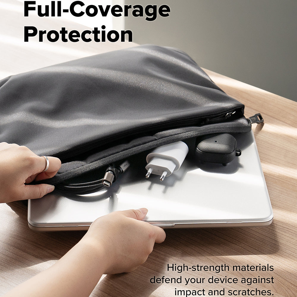 Coque Ringke Slim pour Apple MacBook Neo 13 pouces, transparente mate.