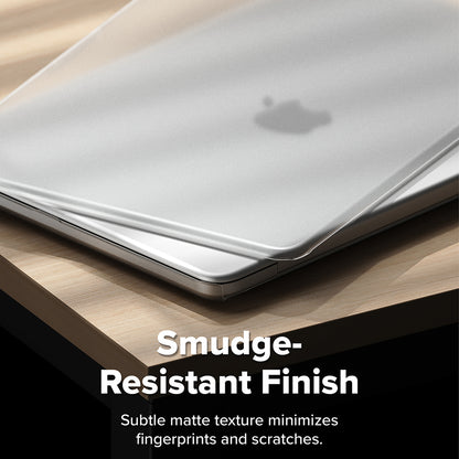 Coque Ringke Slim pour Apple MacBook Neo 13 pouces, transparente mate.