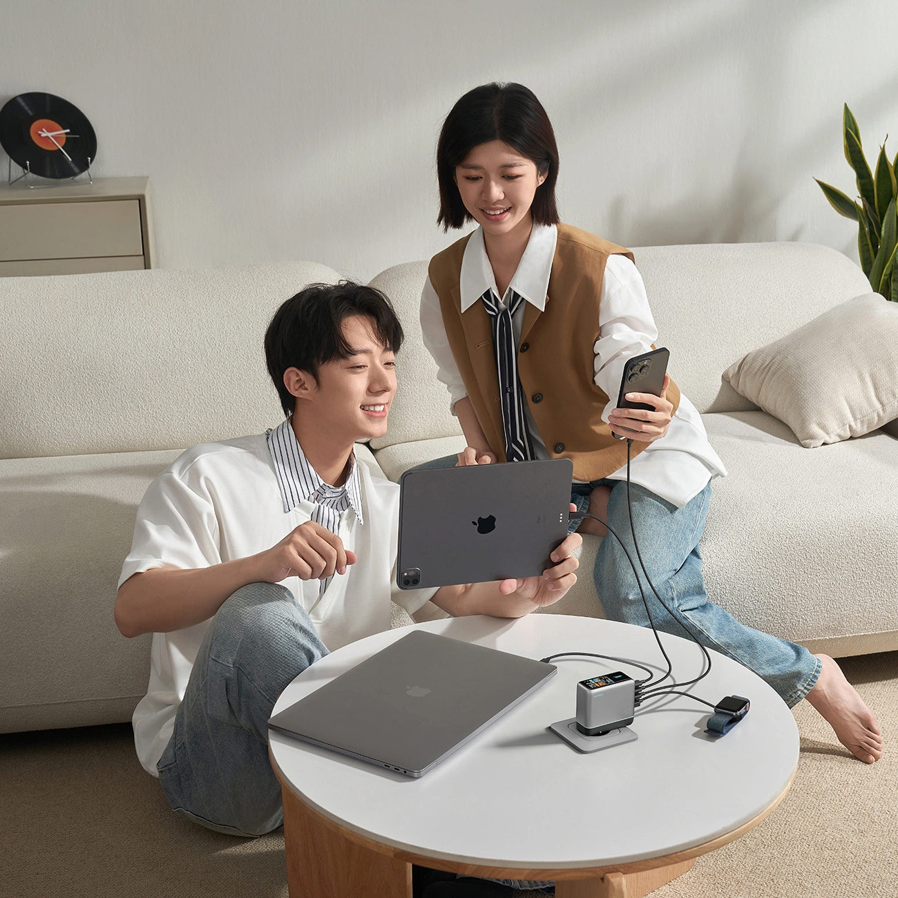 Netzteil mit USB-C-Kabel Cuktech AD1204U Display, 120W, 6A, 1 x USB-A - 2 x USB-C, Silber