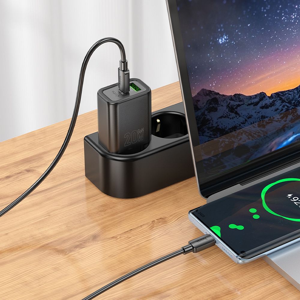 Chargeur réseau avec câble Lightning HOCO N61, 20W, 3A, 1 x USB-A - 1 x USB-C, Noir