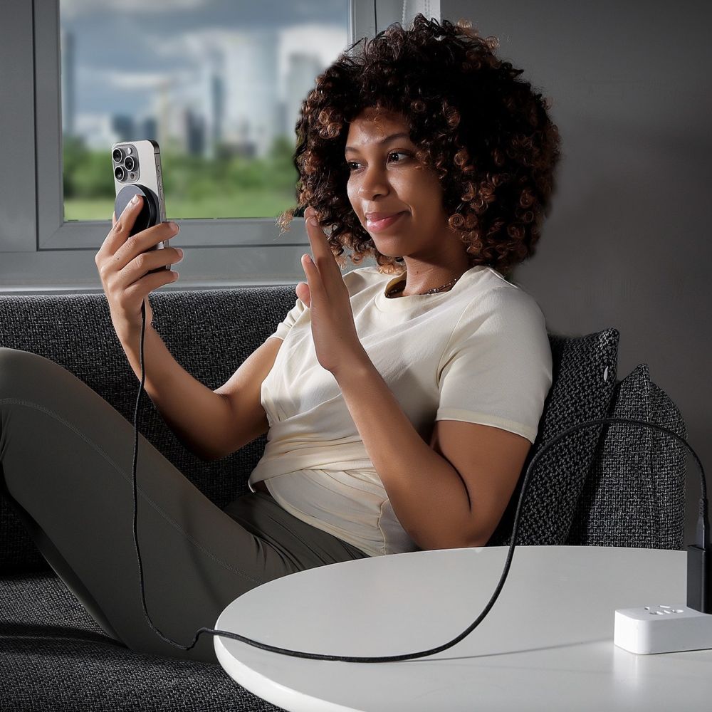 Caricabatterie Wireless ESR HaloLock, 15W, 1.67A, Nero