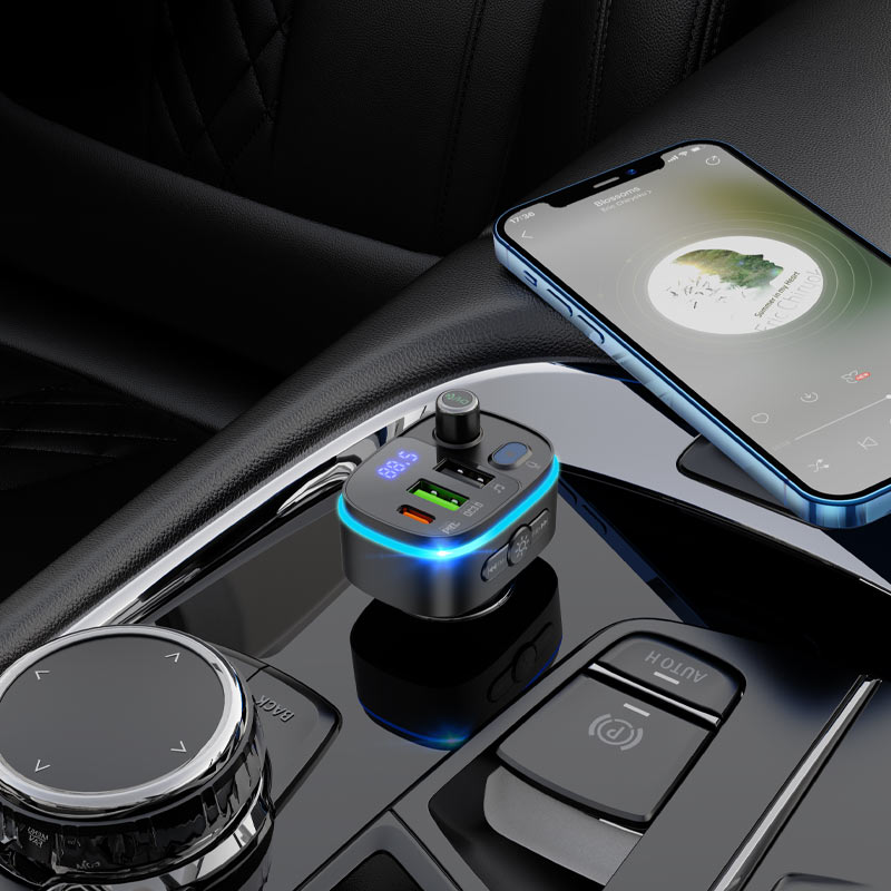 Modulatore FM Bluetooth HOCO E62 Fast, 2 x USB-A - 1 x USB-C