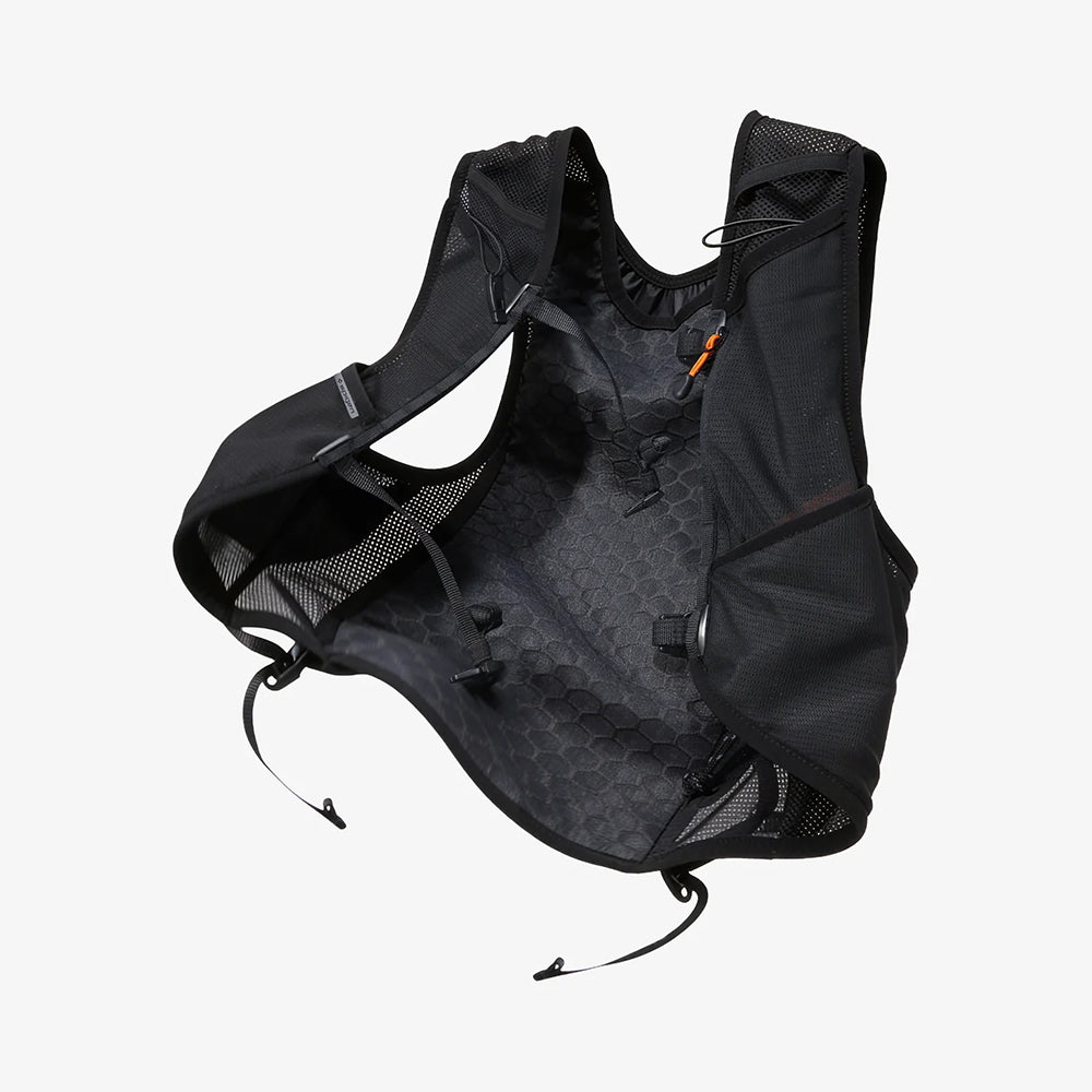 Laufweste Spigen Dynamic Shield A721, Größe L - XL, Schwarz AMP10225